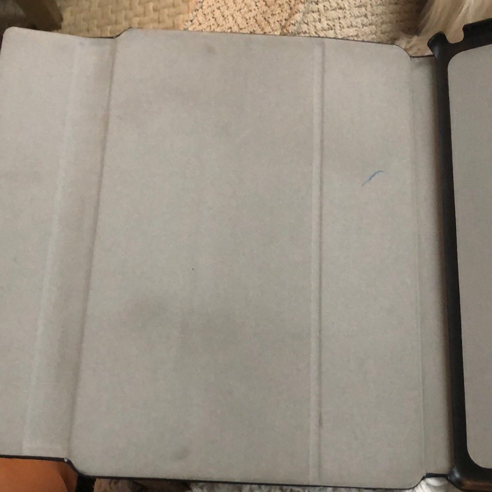 INCIPIO Tablet Cover - Picture 8 of 8